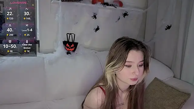  Lua   online show from 10.31.25