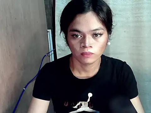 Snapshot of Nikah_loves_u chatting on 11.29.25 Nikah loves u online show from 11.29.25