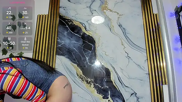 brittanyy20 online show from 10.28.25