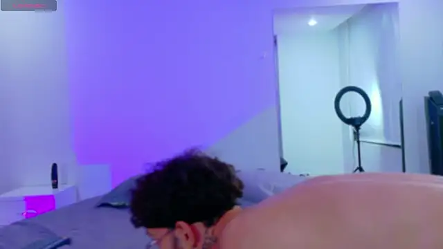 Violet and Paul online show from 10.03.25