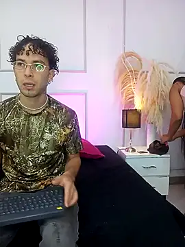 Violet and Paul online show from 10.20.25