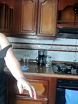 Scarleethot online show from 10.18.25