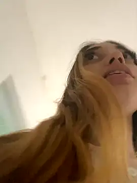 Snapshot of loirinhaaa chatting on 10.03.25 loirinhaaa online show from 10.03.25