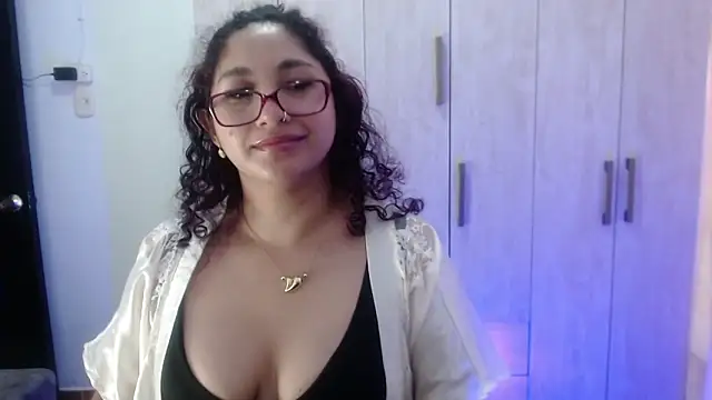 Gia Dior online show from 10.29.25