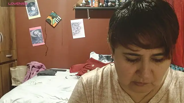 Snapshot of Sasharosee2 chatting on 10.14.25 Sasharosee2 online show from 10.14.25