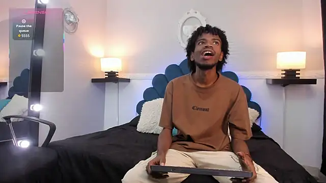 Snapshot of AllexJacob chatting on 10.21.25 AllexJacob online show from 10.21.25