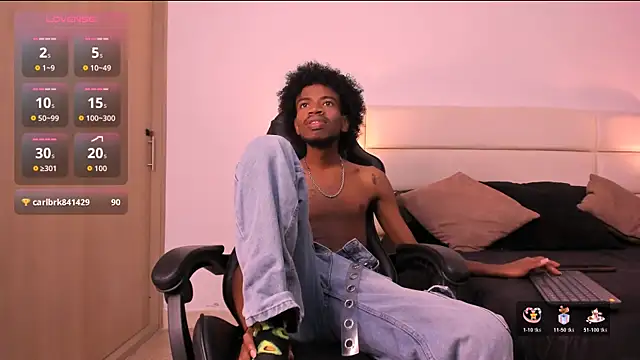 Snapshot of AllexJacob chatting on 11.22.25 AllexJacob online show from 11.22.25