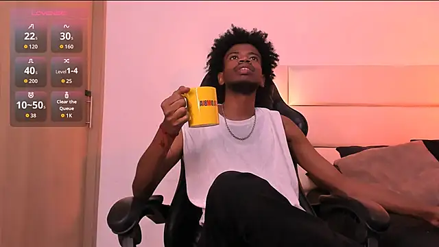 Snapshot of AllexJacob chatting on 11.25.25 AllexJacob online show from 11.25.25