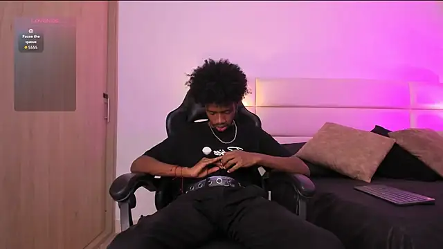 Snapshot of AllexJacob chatting on 12.01.25 AllexJacob online show from 12.01.25