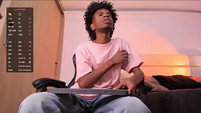 Snapshot of AllexJacob chatting on 12.14.25 AllexJacob online show from 12.14.25