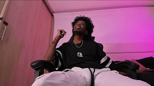 Snapshot of AllexJacob chatting on 12.20.25 AllexJacob online show from 12.20.25