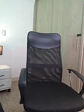 Snapshot of AllexJacob chatting on 04.06.26 AllexJacob online show from 04.06.26