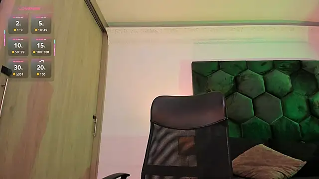 Snapshot of AllexJacob chatting on 04.07.26 AllexJacob online show from 04.07.26