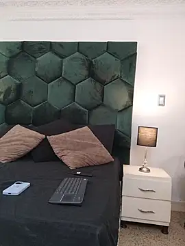 Snapshot of AllexJacob chatting on 04.09.26 AllexJacob online show from 04.09.26