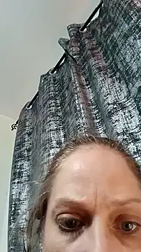 Snapshot of curvybabe88 chatting on 11.13.25 curvybabe88 online show from 11.13.25