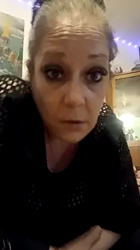 Snapshot of curvybabe88 chatting on 11.26.25 curvybabe88 online show from 11.26.25
