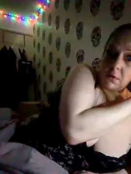 Snapshot of curvybabe88 chatting on 02.19.26 curvybabe88 online show from 02.19.26