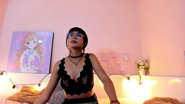Snapshot of Lola_Purple chatting on 09.28.25 Lola Purple online show from 09.28.25