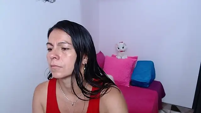 camilavargas  online show from 04.01.26