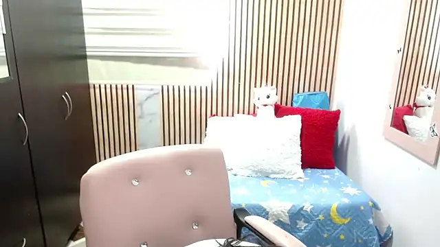 Snapshot of camilavargas_ chatting on 06.08.26 camilavargas online show from 06.08.26