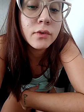 Snapshot of linameii chatting on 03.11.26 linameii online show from 03.11.26