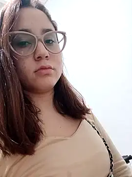 Snapshot of linameii chatting on 06.18.26 linameii online show from 06.18.26