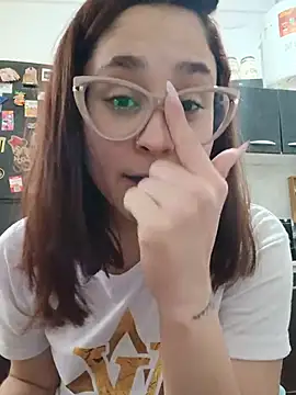 Snapshot of linameii chatting on 06.29.26 linameii online show from 06.29.26