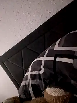 jujuistda1 online show from 11.09.25