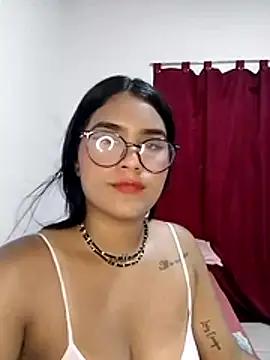 Renata Zoe online show from 10.29.25