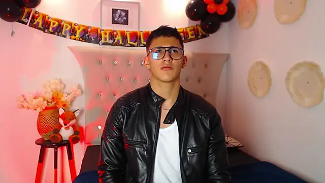 SalvadorFit online show from 10.08.25