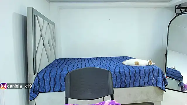 Daniela x19 online show from 10.11.25