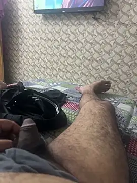 Snapshot of aflatoon121 chatting on 11.12.25 aflatoon121 online show from 11.12.25