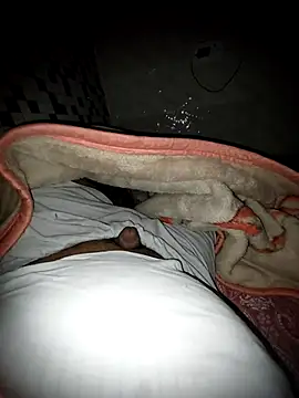 Snapshot of aflatoon121 chatting on 12.17.25 aflatoon121 online show from 12.17.25