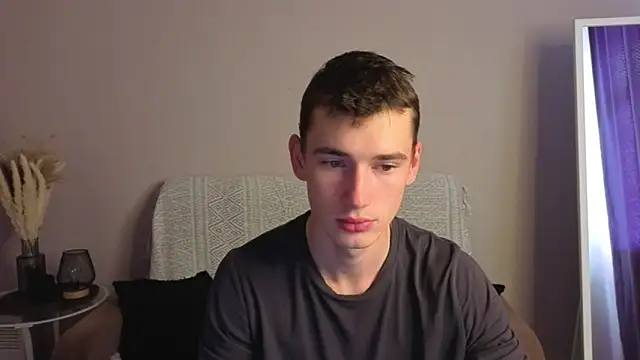 Snapshot of Max_Foks chatting on 09.19.25 Max Foks online show from 09.19.25