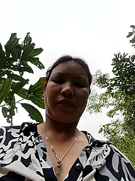 Snapshot of callistra chatting on 04.24.26 callistra online show from 04.24.26
