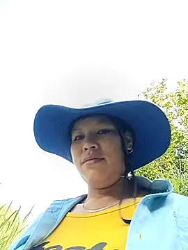 Snapshot of callistra chatting on 05.14.26 callistra online show from 05.14.26