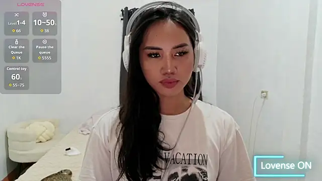 Divine Goddesss online show from 04.19.26