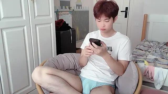 Snapshot of xlong00099 chatting on 10.03.25 xlong00099 online show from 10.03.25