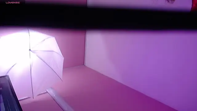 Snapshot of Bunny_poison chatting on 11.10.25 Bunny poison online show from 11.10.25