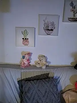 Suzanelee1 online show from 10.05.25