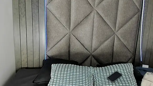 KeendraFox  online show from 09.27.25