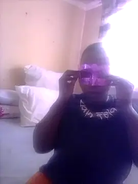 Snapshot of Geebabe219 chatting on 10.15.25 Geebabe219 online show from 10.15.25