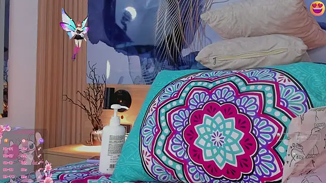 Anabacker01 online show from 11.28.25