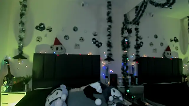 SabrinaV  online show from 11.27.25