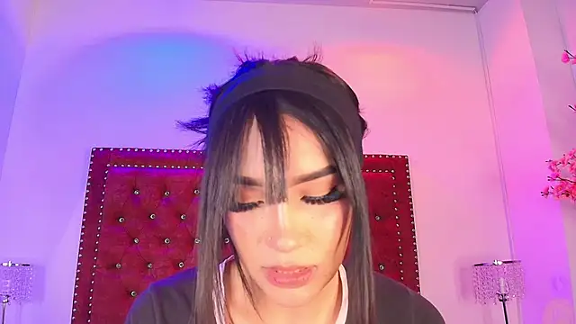 Kitty rouusse online show from 10.19.25