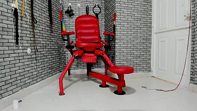 Snapshot of BDSM_MEDUZA chatting on 12.20.25 BDSM MEDUZA online show from 12.20.25