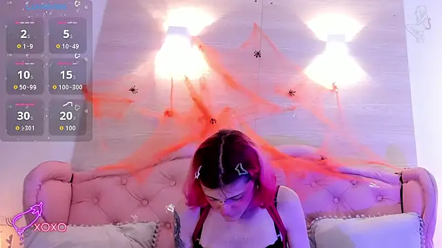 Rossiie Hunt  online show from 10.10.25