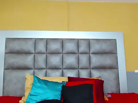 Snapshot of Emily_Swiftt chatting on 11.07.25 Emily Swiftt online show from 11.07.25