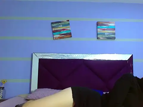 Snapshot of Emily_Swiftt chatting on 11.11.25 Emily Swiftt online show from 11.11.25