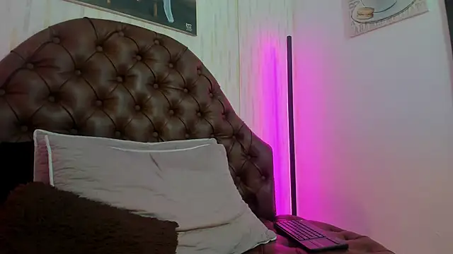 Snapshot of noah_blake0 chatting on 09.30.25 noah blake0 online show from 09.30.25